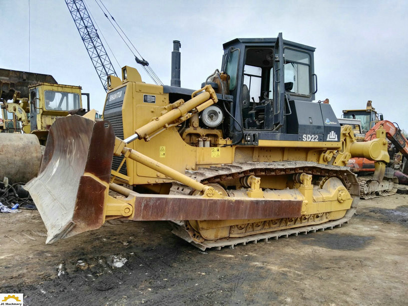 23t Heavy Equipment Dozer , Shantui Sd13 Bulldozer With Cummins Engine