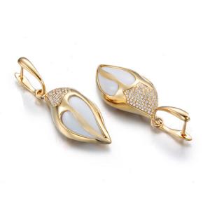 Wholesale Hot Sale 18K Yellow Daimonds White Agate Drop Dangle Earrings for Women Gift ( GDE024) from china suppliers