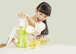 Wholesale Eco Friendly Mini Citrus Juicer , Portable Slow Juice Extractor 1.1kg Net Weight from china suppliers