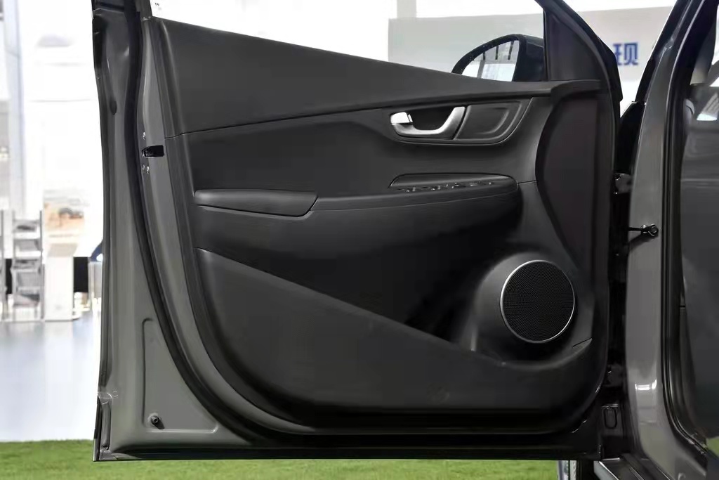 ENCINO 2024 4 Wheels 5 Seats Powerful Engine Electric Car With Fast Charge 0.67h and Protection for Market
