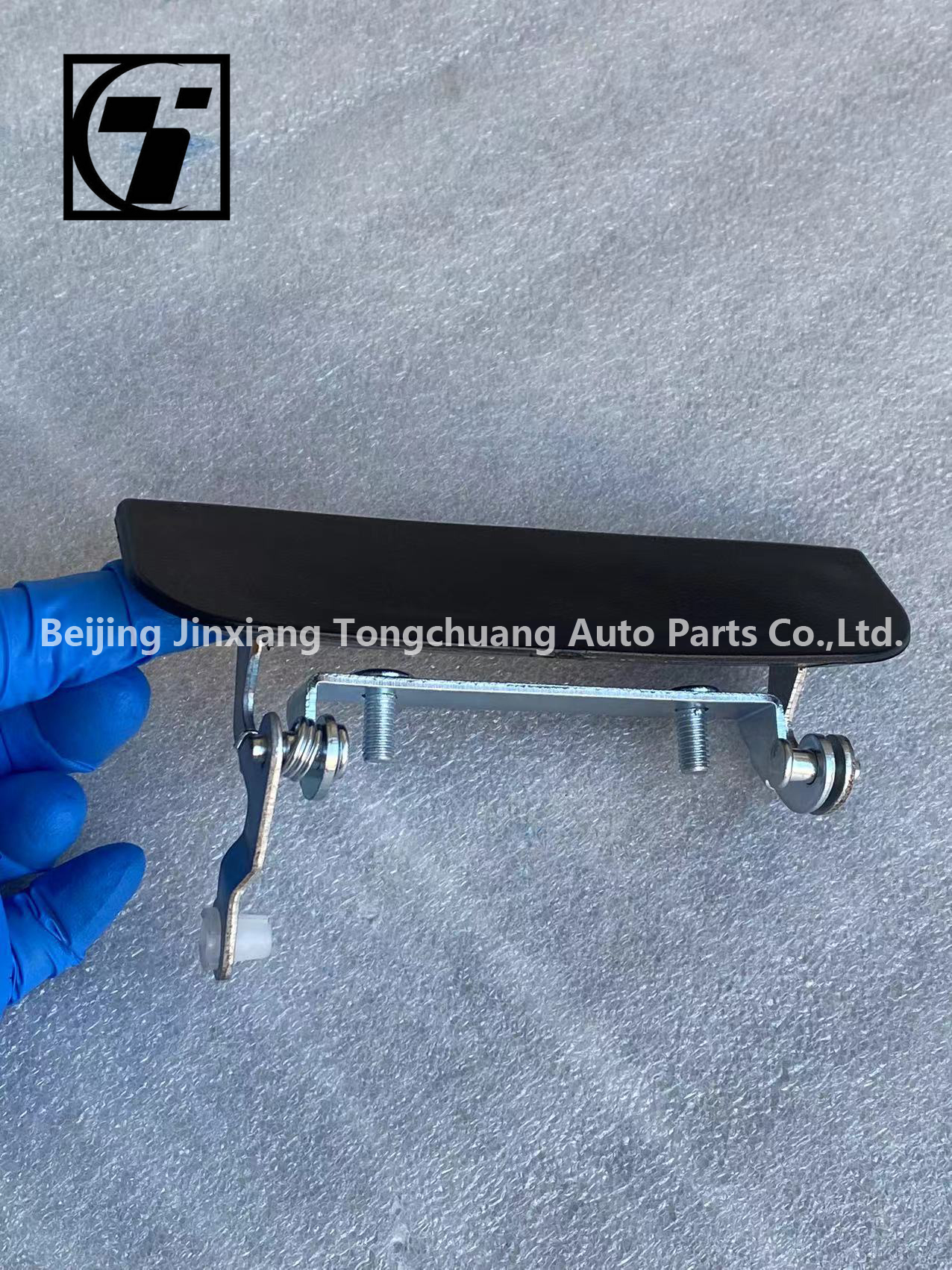 OE NO. 610524130 Front Door Handle and Cab Handle Model 610514130 for Foton 610524130