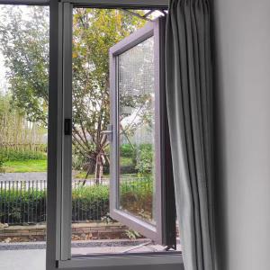 Wholesale Aluminum Frame Casement Single Hung Windows With Retractable Screens from china suppliers