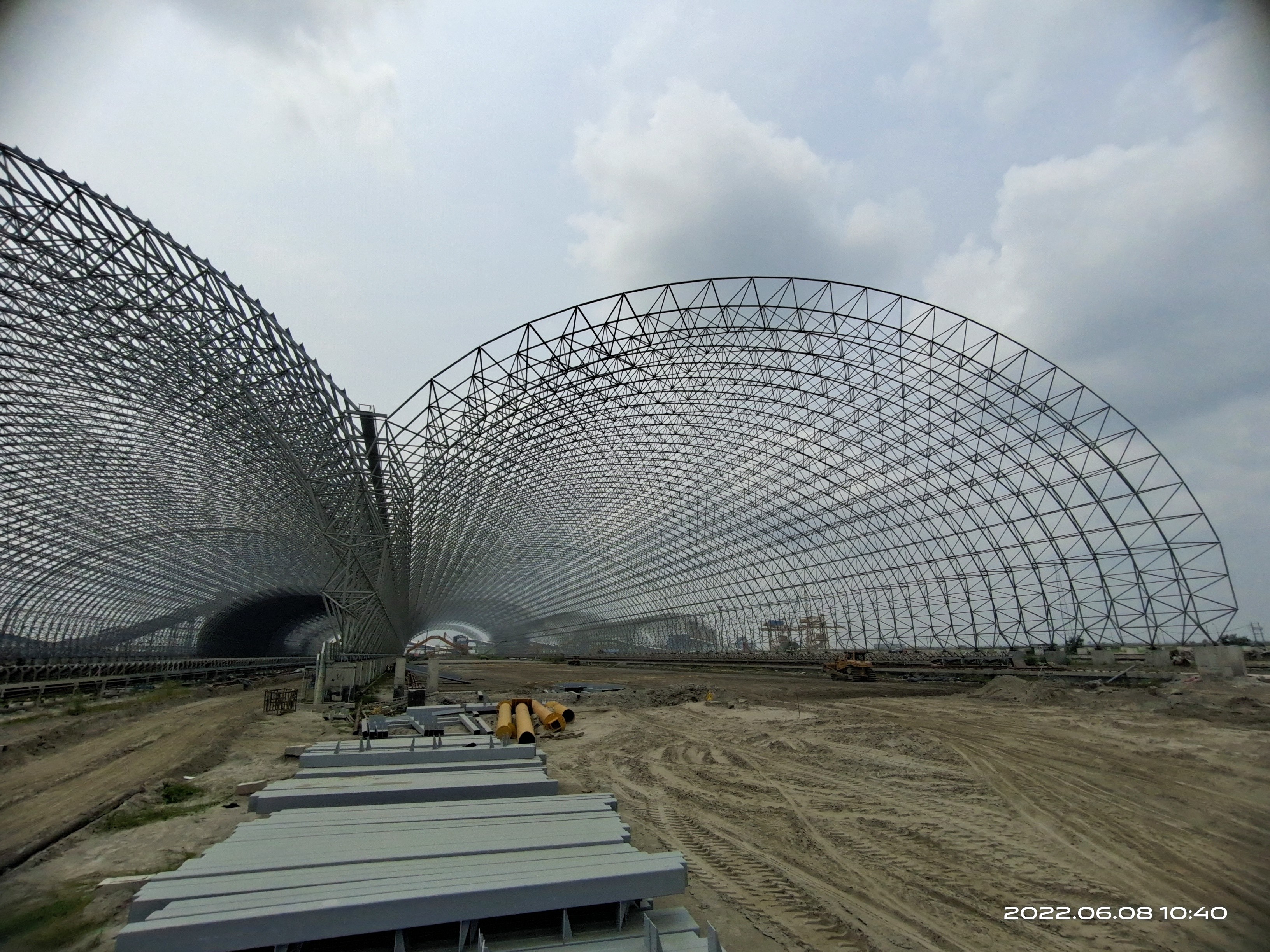 Q235 Galvanized Steel Truss Structure Large Bending Capacity Gray Color