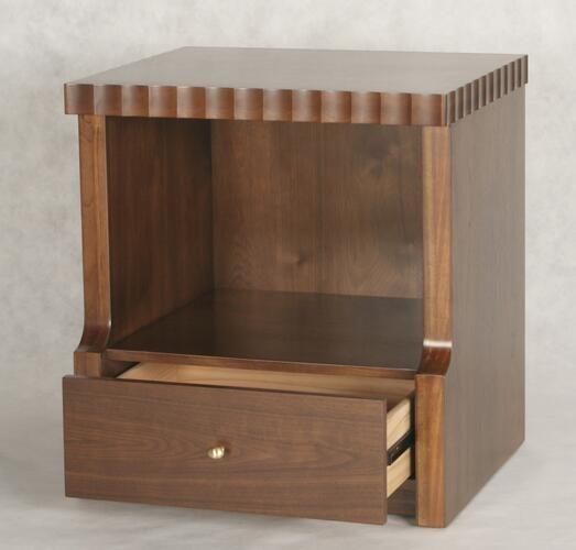 Low price competitive brown finishCustom made walnut wood 1-drawer night stand
