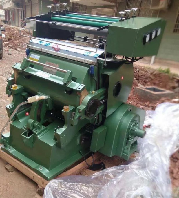 12KW Long Lasting Emboss Machine HJ-930T 640mm Foil Feed Length