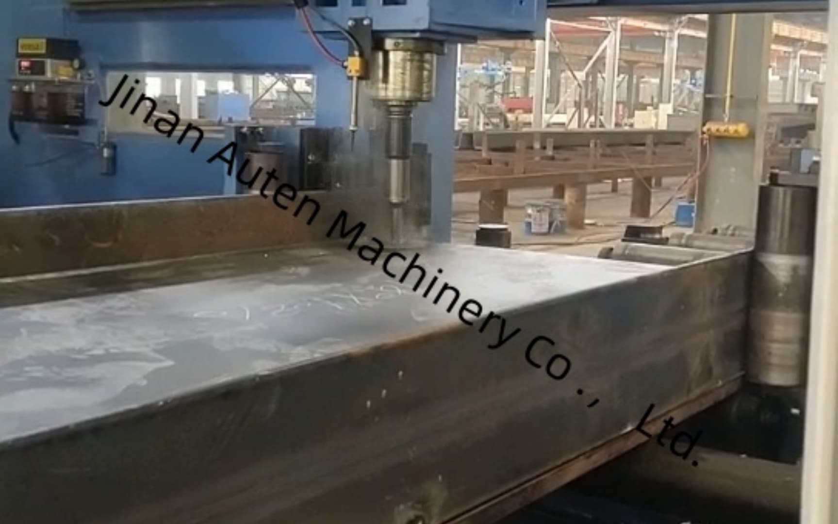 4.5 KW Servo Motor Power Of X Axis CNC H Beam Drill And Shearing Machine 3 Row Style Tool Magazine