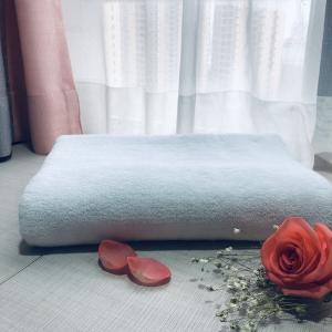 Wholesale Hemmed Rectangular White Hotel Towels from china suppliers