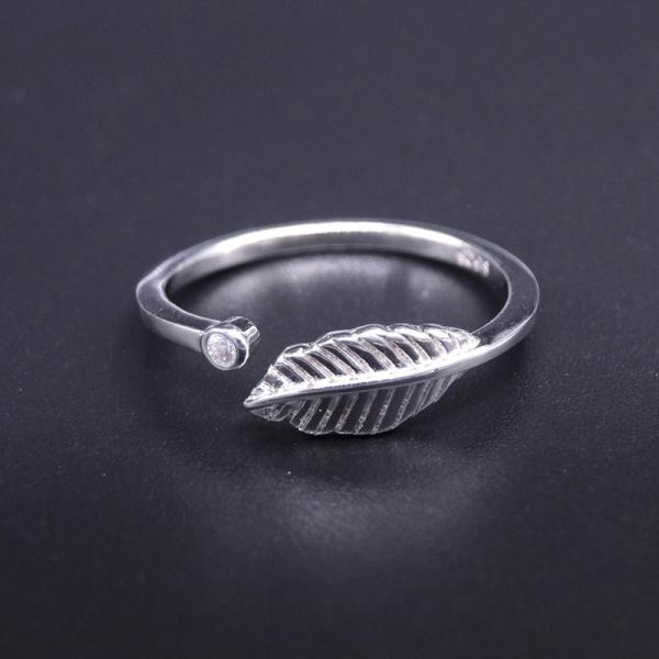 Blank Feather Shape Silver Charm Bracelet / White Gold Plated Sterling Silver