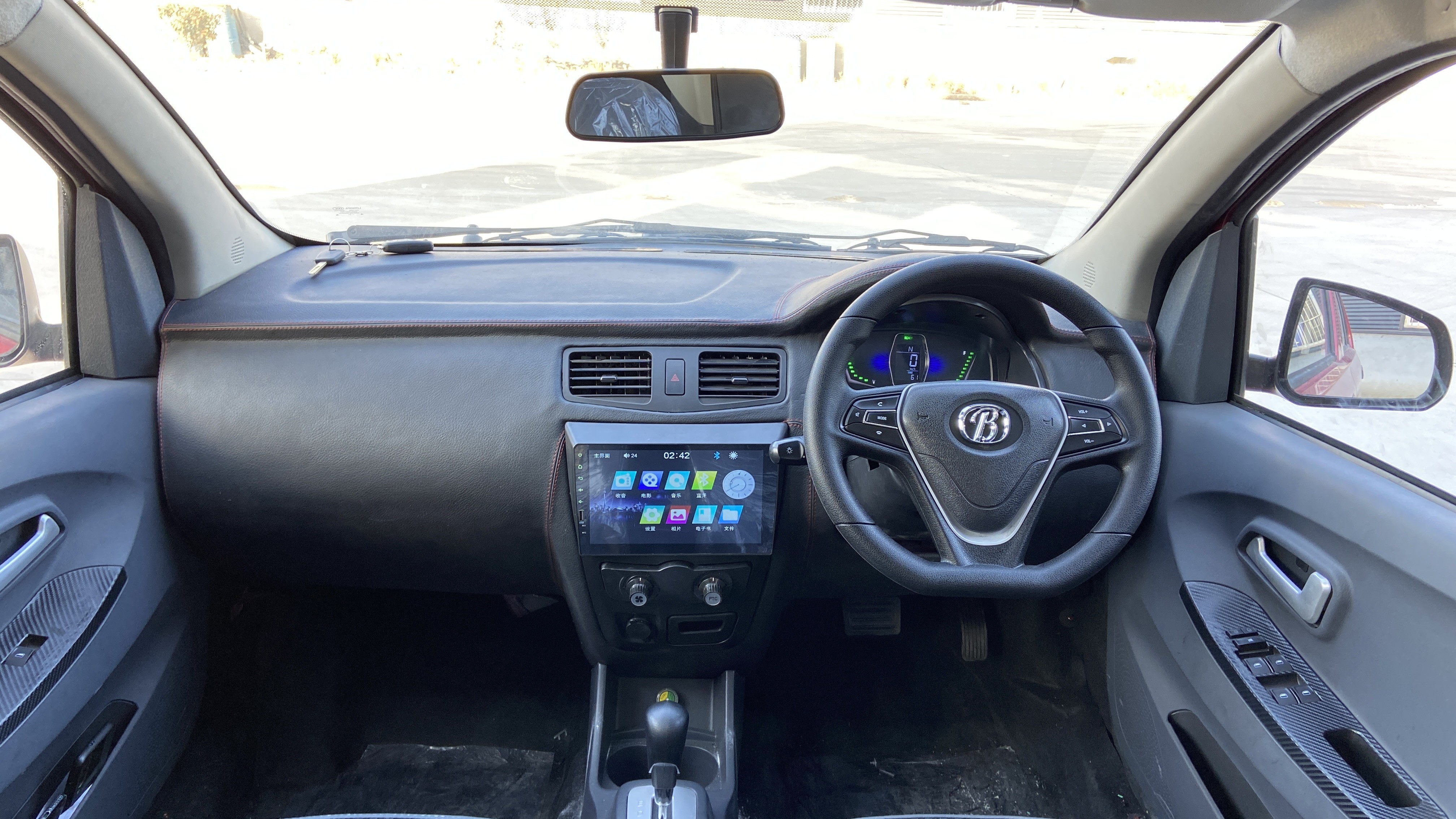 5-Seater 4 Door RHD Electric Car 2023 New Energy Car Blaval Differnt Range Available