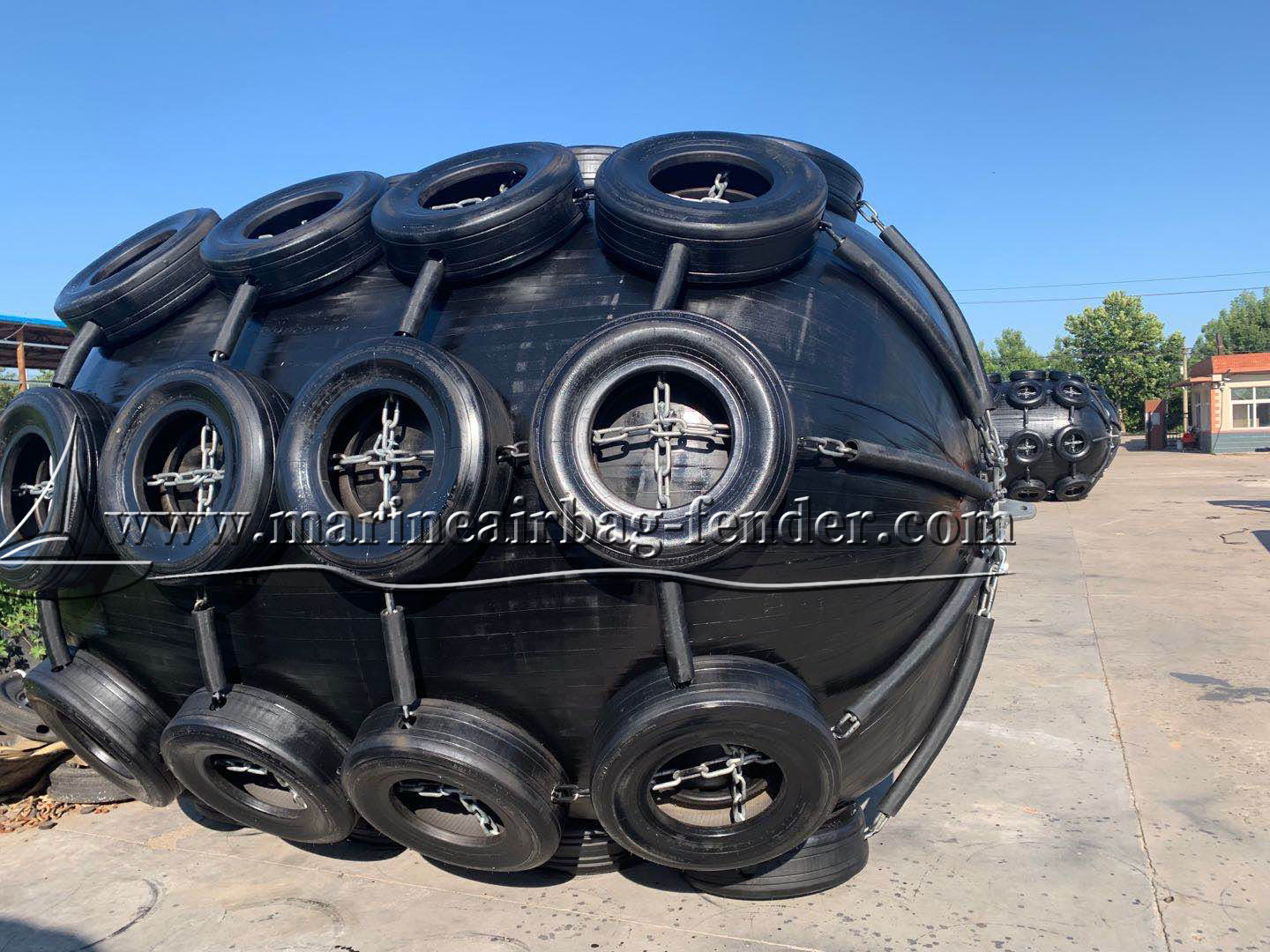 Aging Resistance Pneumatic Rubber Fender Easy Inflate Stainless Flange ISO17357 Standard