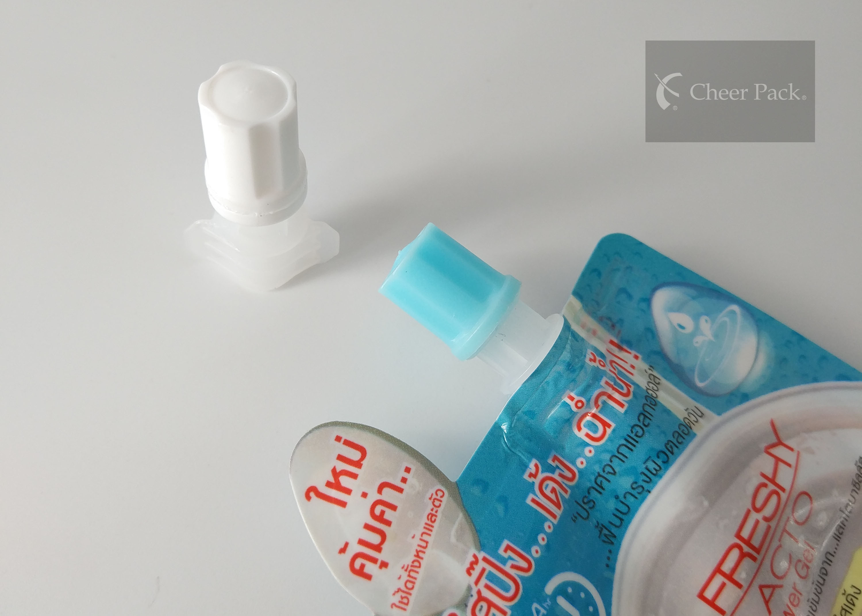Peofessional Small Twist Top Cap For Salad Dressing Bag , 5mm Inner Dia