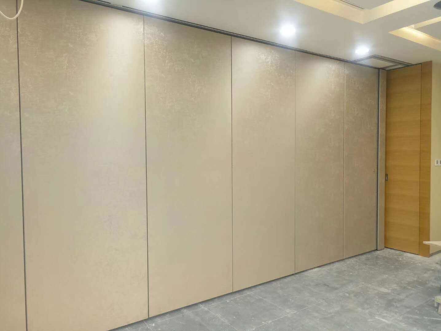 Office Sound Proof Melamine Faced Board Sliding Partition Walls For Hotel