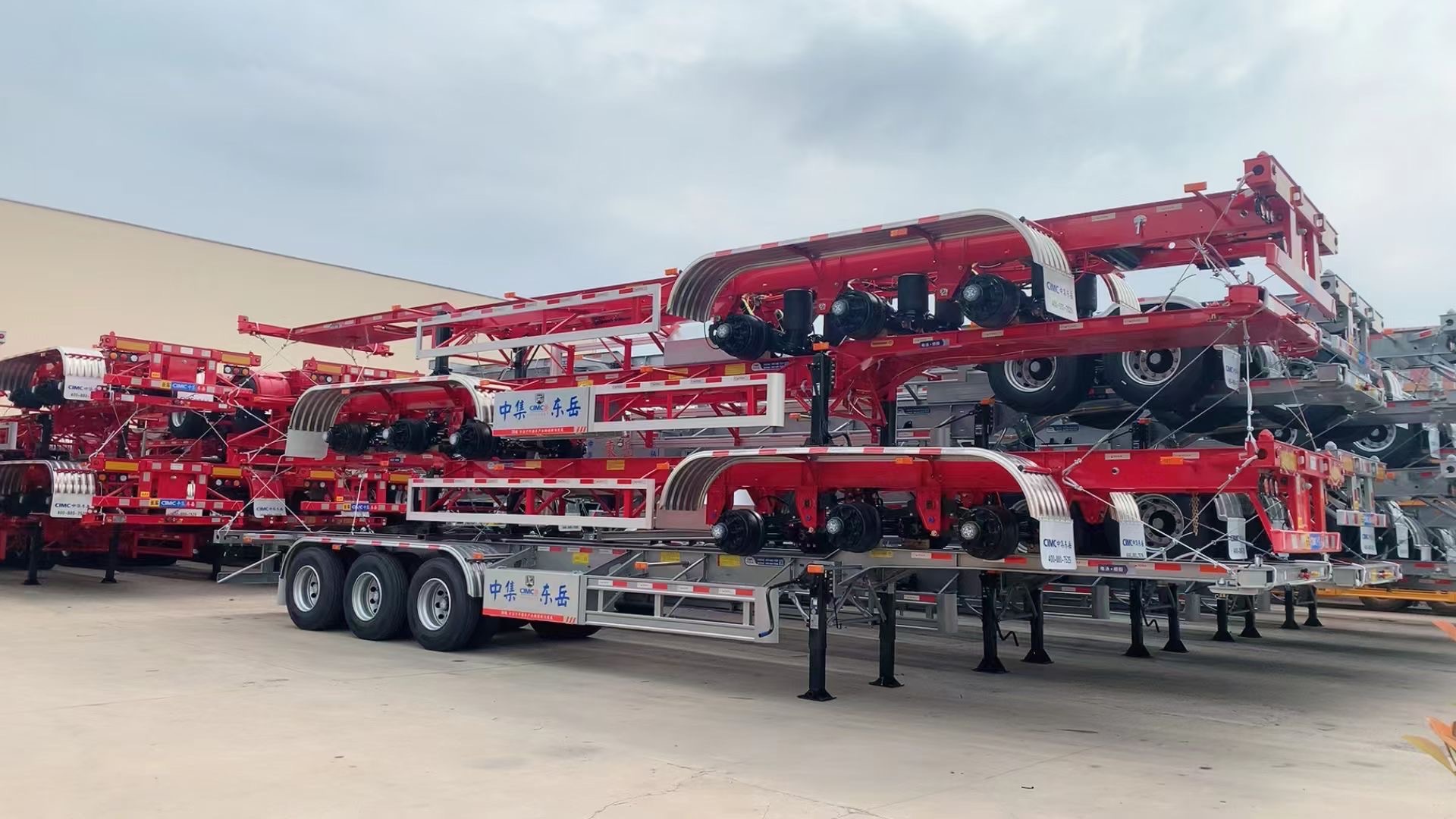 CIMC high quality steel triple sturdy axle 40ft long lasting performance with a range of tire options flatbed semi trailer