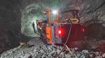 Hydraulic Jumbo Rock Drill 32.6kW 43mm - 76mm Drilling Diameter KD06A-1BCD