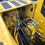 Komatsu PC220 Gently Used Heavy Excavators SAA6D107E-1