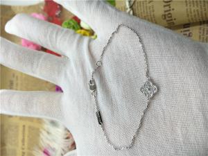 China 18k White Gold Sweet Alhambra Bracelet , Gold Chain Bracelets For Ladies  on sale