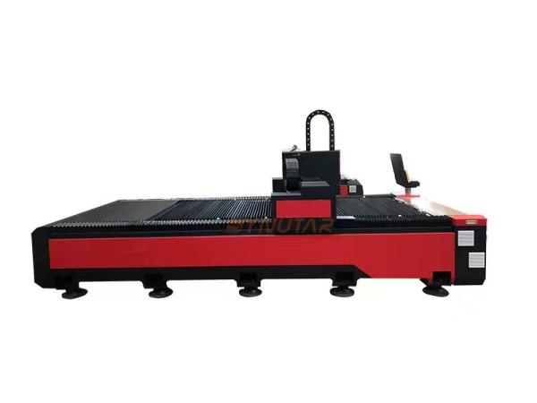High Performance Fiber Laser Cutter With 3000KG Weight And 4000*2100*1800mm