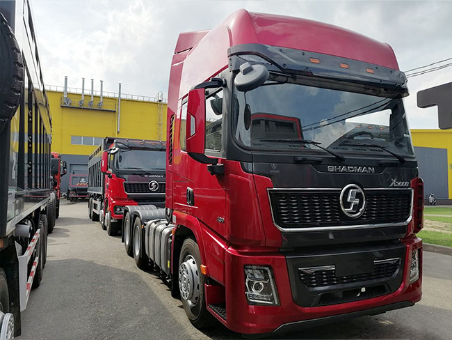 Shacman X3000 Tractor Truck For Logistics Construction And Heavy-Duty Transport