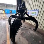 Stone Mini Excavator Rock Grab , CE Proved Sumitomo Excavator Orange Peel
