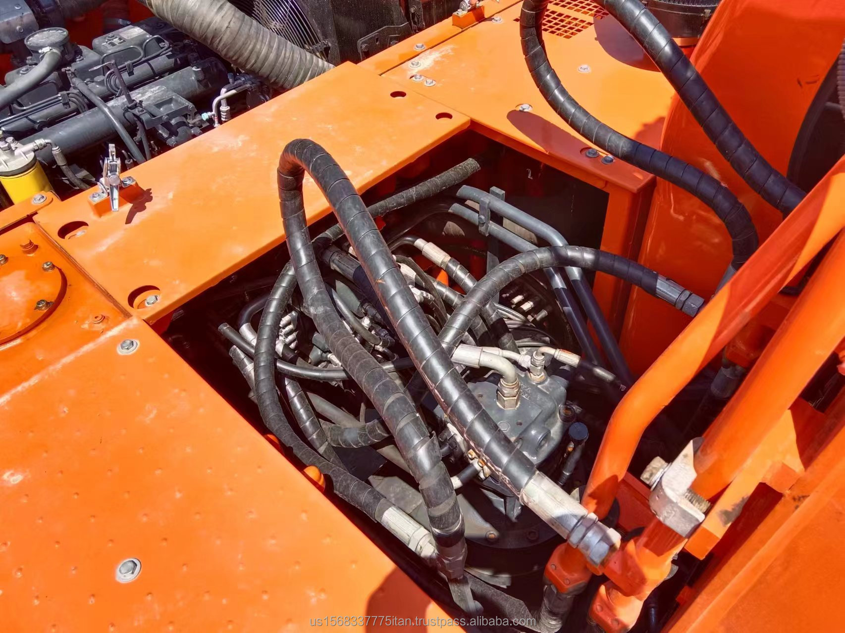 30TON Used DOOSAN DX300 Excavator with Good Efficiency and Original Hydraulic Cylinder