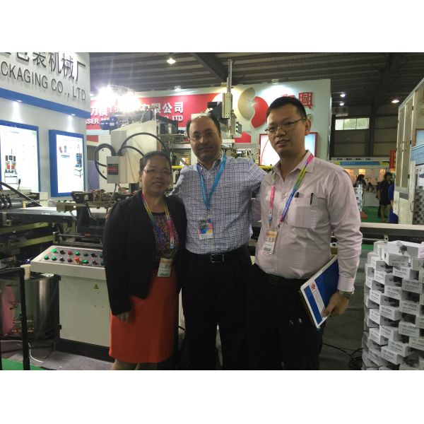 Automatic Rigid Box Wrapping Machine For Rigid Box Forming
