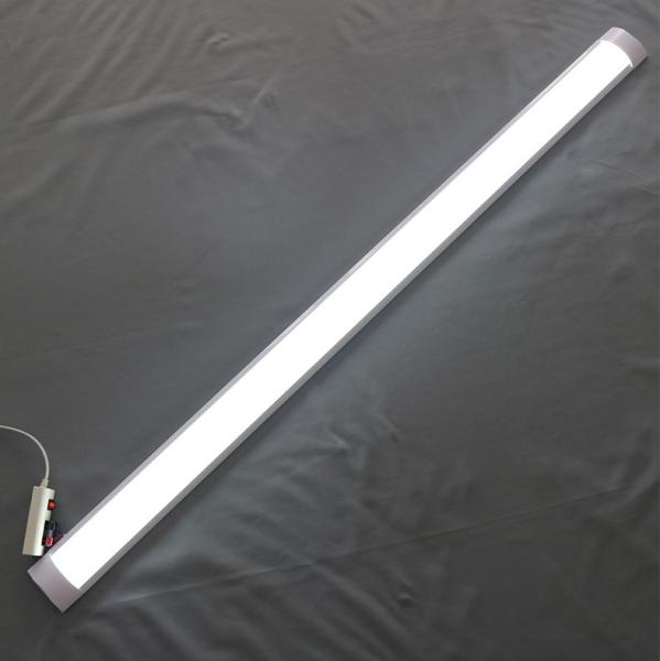 LED Linear Batten Light with 120°Wide Beam Angle, 0-10V/Triac Dimmable, 50000H