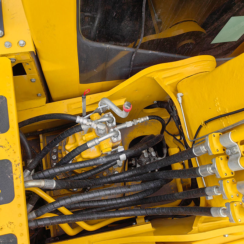 Used Komatsu PC220-8MO-1 Hydraulic Excavator Original Engine 22 Ton Weight 1m³ Bucket Capacity