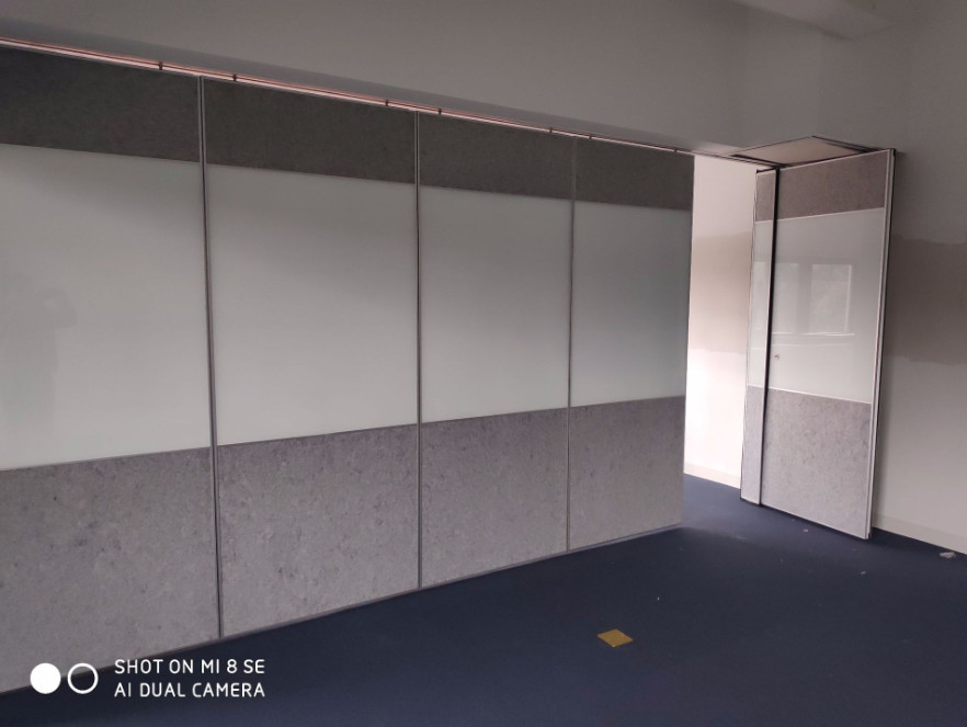 Acrylic Folding Sound Proof Partitions With Pass Through Door Access