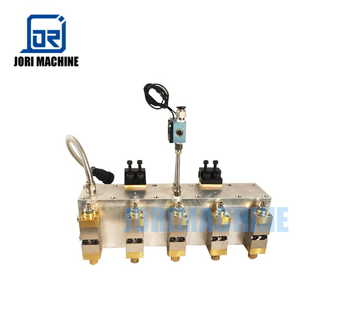 China manufacture hot melt glue applicator machine