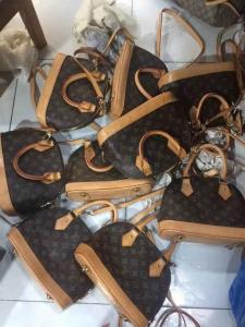China Exquisite Craftsmanship Branded Preloved Bags 2nd Hand Authentic Designer Bags on sale