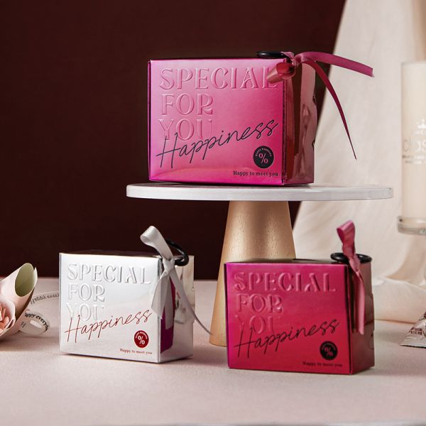 Custom Printed Cardboard Boxes Wedding Return Gift Box Magenta Candy Box Wedding Souvenir Gift Box With Laser Effect Packaging