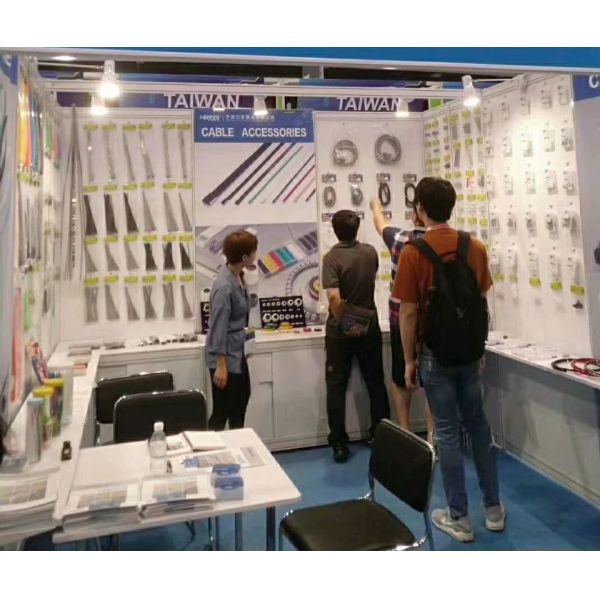 PA66 Plastic Self Locking Cable Ties High Tensile Strength High Durability