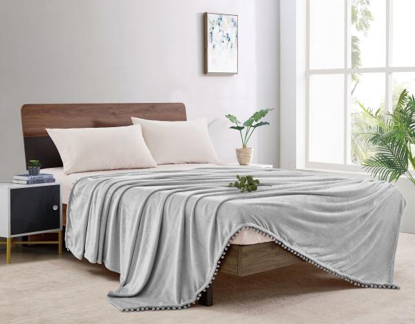Pom-pom Flannel Fleece Blanket Custom Flannel Luxury Solid Color Blankets