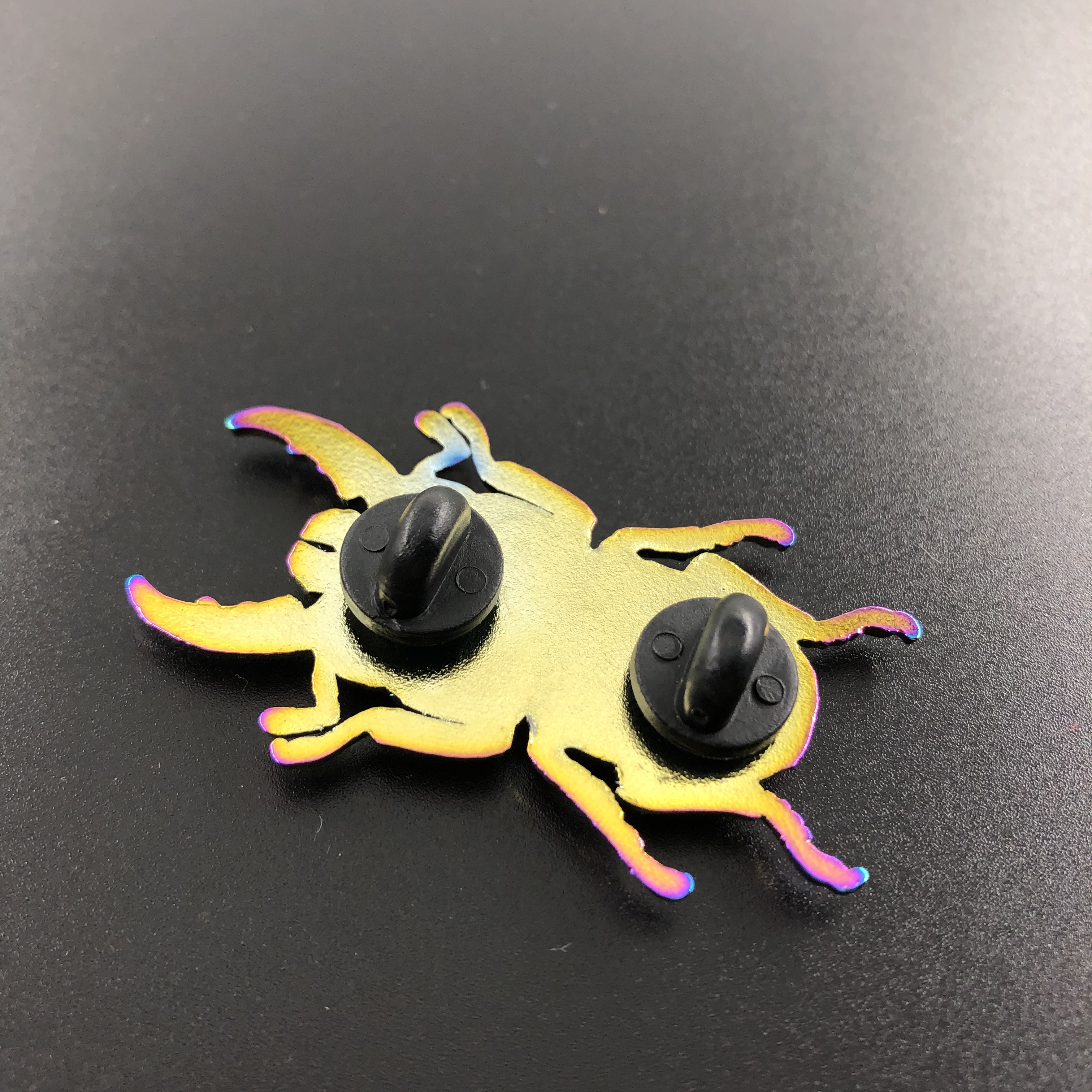 Zinc Alloy Metal Enamel Colorful Cockroach Animal Invertebrate Hexapod Insect Rainbow Plated Lapel Pin