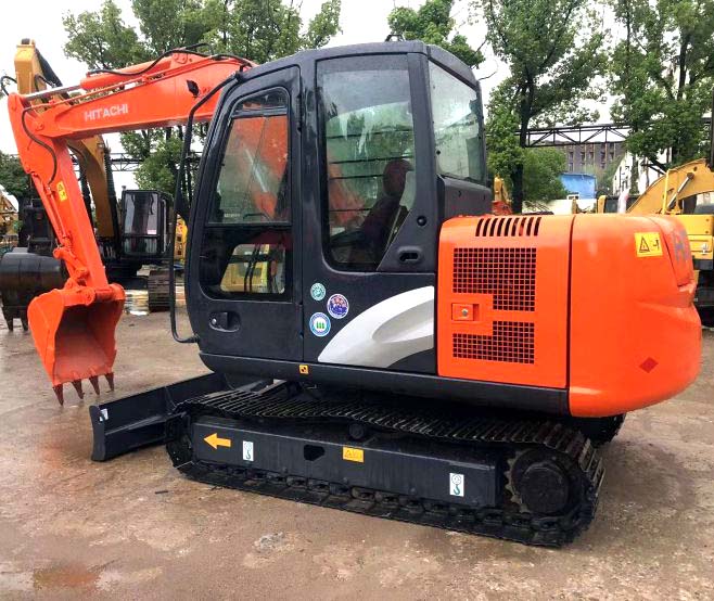 Doosan Engine Original Hydraulic Valve 6 Ton Mini Excavator for Construction Machinery in Korea