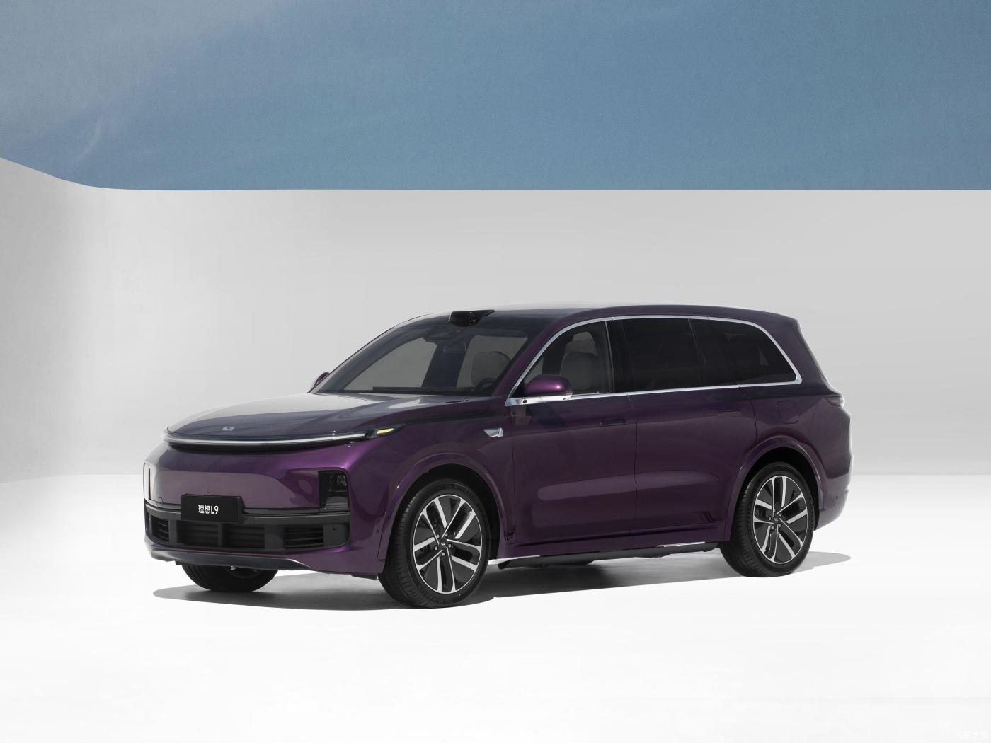 2022 2023 Li Xiang One L7 L8 L9 Electric Car SUV with WLTC Comprehensive Operating Range of 1100km and 0.5h Charging Time