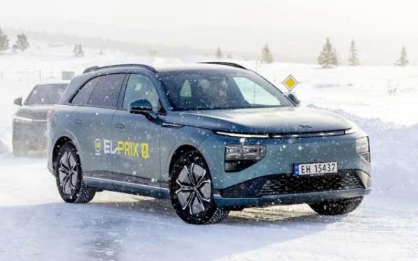 New premium electric SUV -Xpeng G9 2024 570km pro with 230 motorpower 430N.m