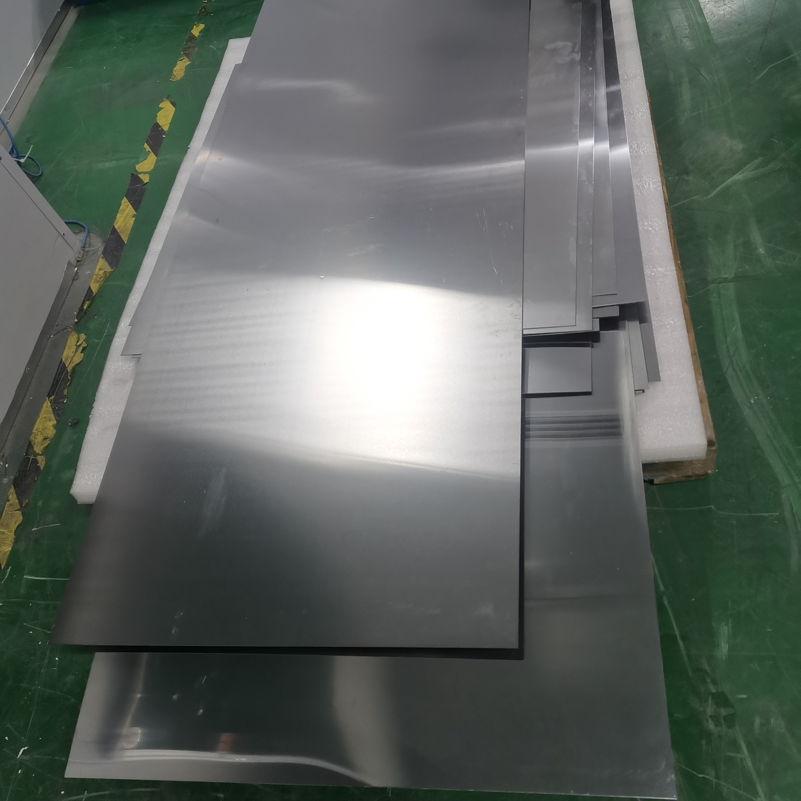 Cold Rolled Moly Sheet Radiation Shields For High Temperature Furnace