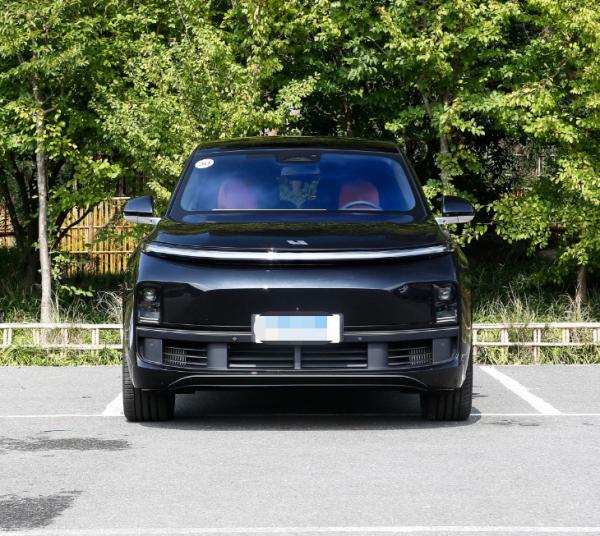 2023 Popular LI L8 Pro Extended Range Electric 6 seats SUV 2 motor Ternary