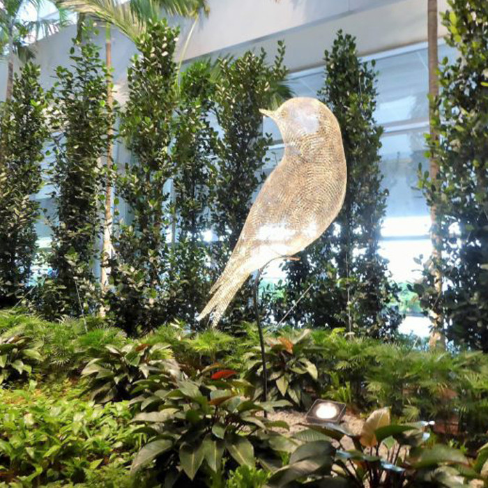 Modern Garden Outdoor Metal Animal Stainless Steel Wire Bird Sculpture