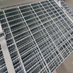 Machine Pressure Welding Industrial Grating 1000x1000mm Made Of Stainless Steel