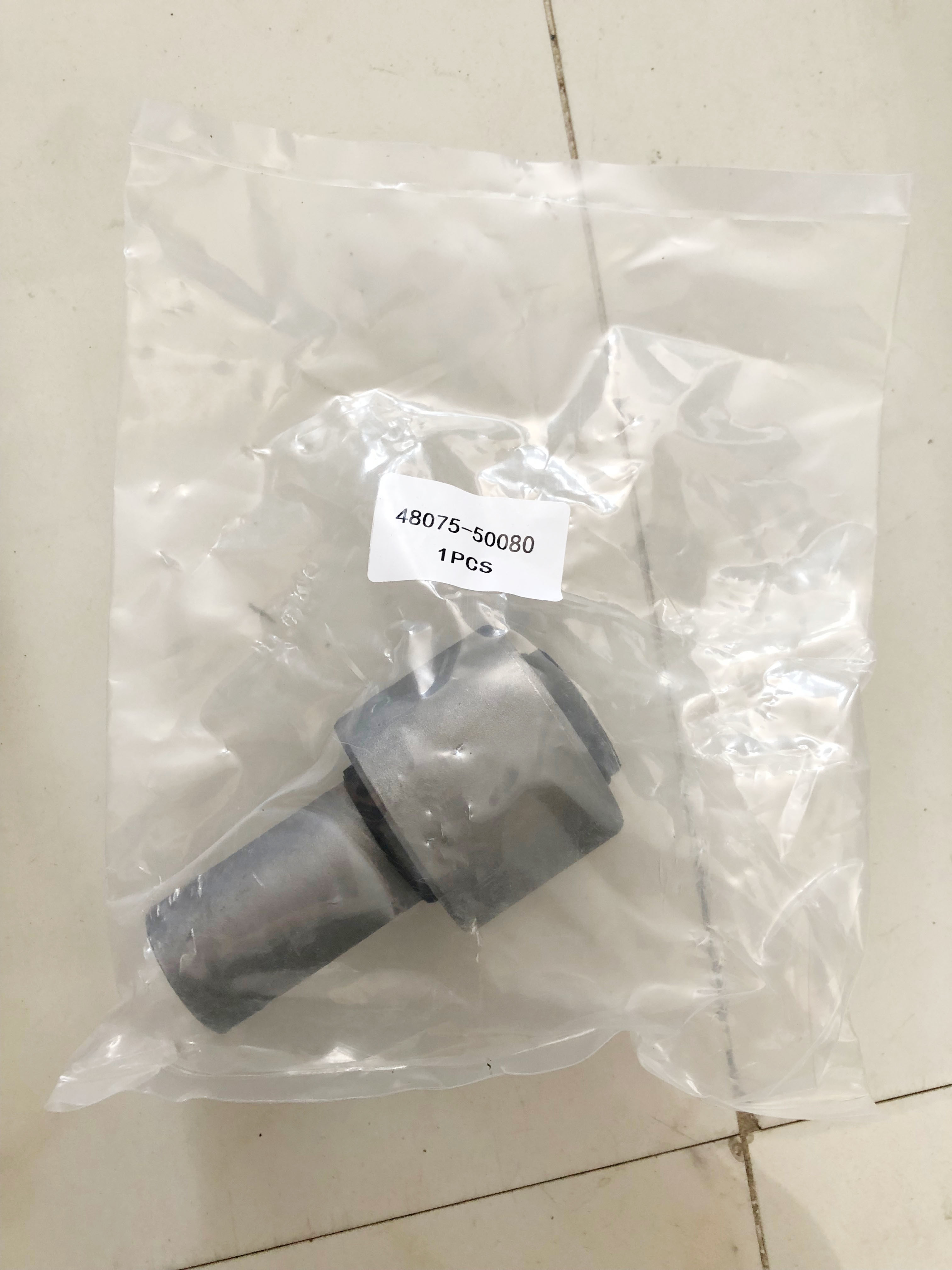48075-50080 Suspension Lower Control Arm Bushing For Lexus LS460 2007-2012