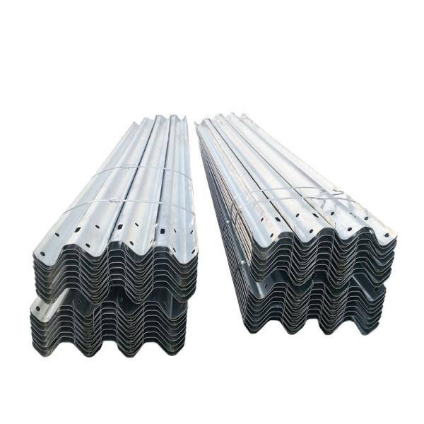 Roadway Safety Galvanized Steel Highway Guardrail Parts for Q235 Q345 Traffic