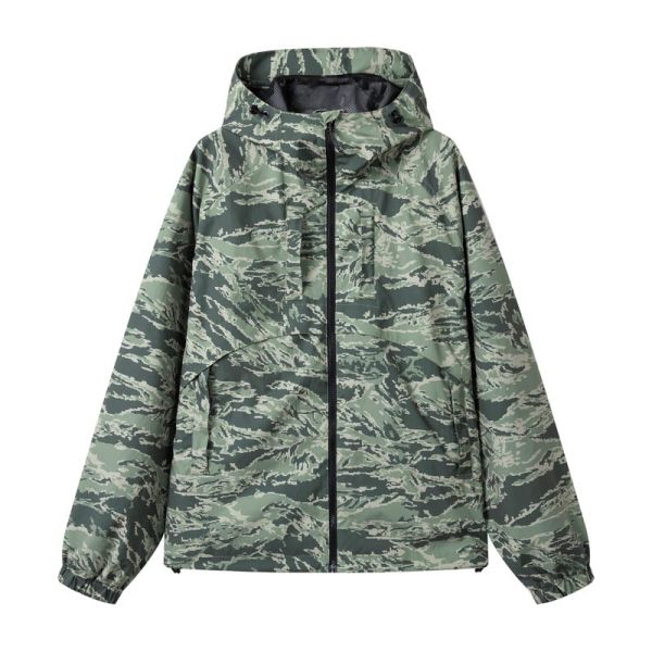Lightweight Mesh Lined Camouflage Hunting Jacket Wind-Resistant Camo Windbreaker for Outdoor Use