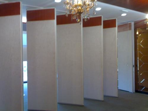 Modern Acoustic Movable Partition Walls / Sliding Folding Partition 3.65 Meters Height