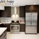 Veneer Finish Dark Brown Kitchen Cabinets with Solid Wood Material and Handless