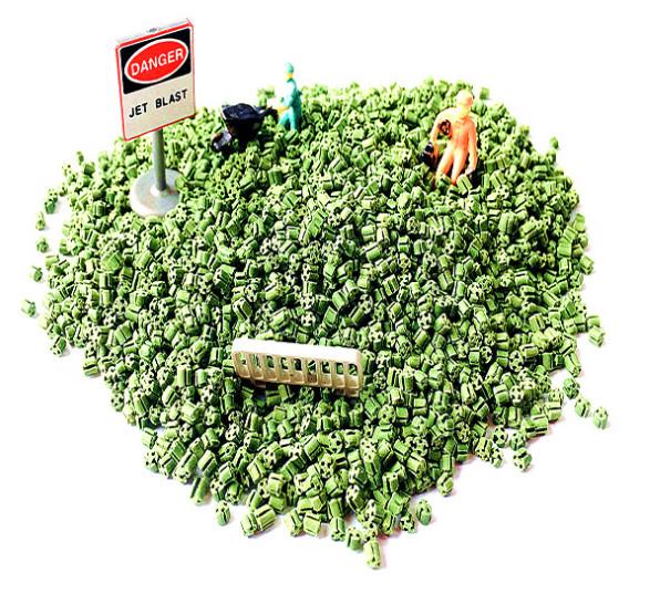 to prolong life of grass / Anti UV / SGS and IAAF Certified / Artificial grass