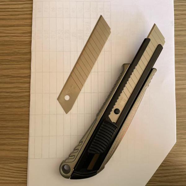 0.5 Mm Thickness 18mm Cutter Blades Versatility For Different Cutting Applications