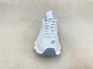 Wholesale Women white running shoes with thick soled and breathable mesh upper from china suppliers