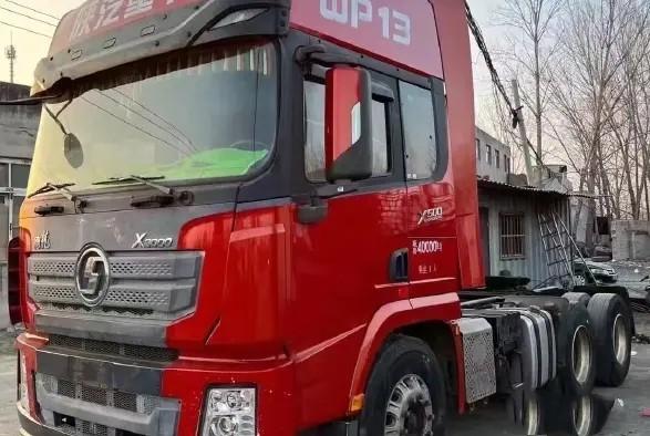 Used Tractor Trailers High Roof Cabin Weichai Engine 500hp 6×4 SHACMAN D'LONG